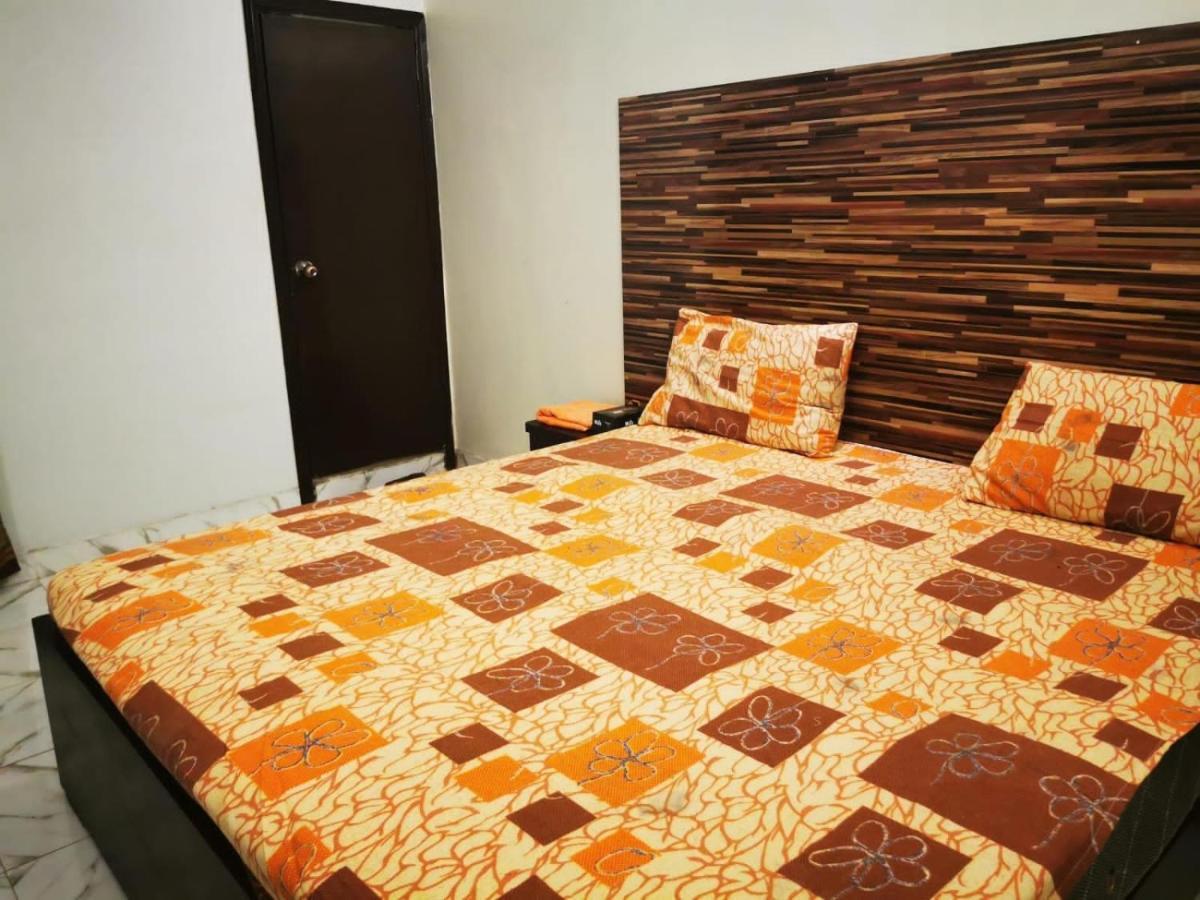 Gulshan Guest House Карачі Екстер'єр фото