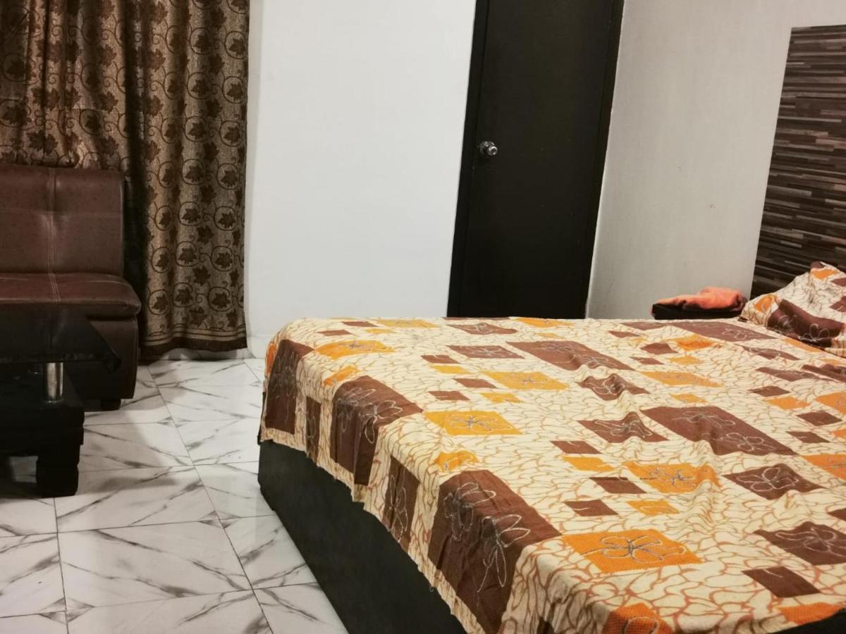Gulshan Guest House Карачі Екстер'єр фото