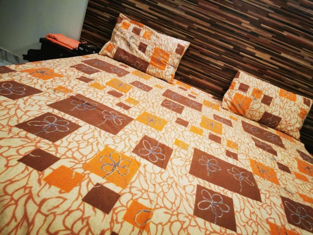 Gulshan Guest House Карачі Екстер'єр фото